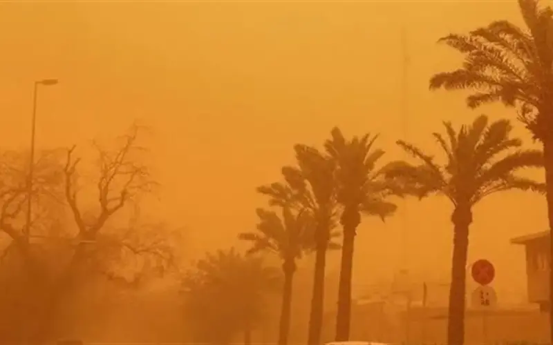 تقلبات جوية حادة.. منخفض ليبي يثير الغبار على عدة مناطق